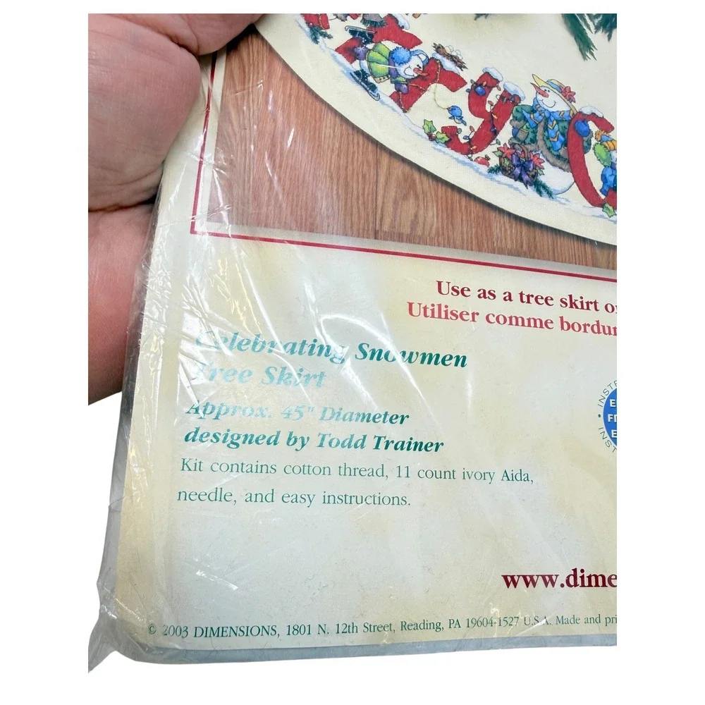 New 2003 Dimensions Cross Stitch Kit Celebrating Snowmen‎ Christmas Tree Skirt